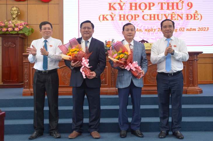 HĐND tỉnh Long An bầu ông Huỳnh Văn Sơn làm phó chủ tịch UBND tỉnh - Ảnh 1.