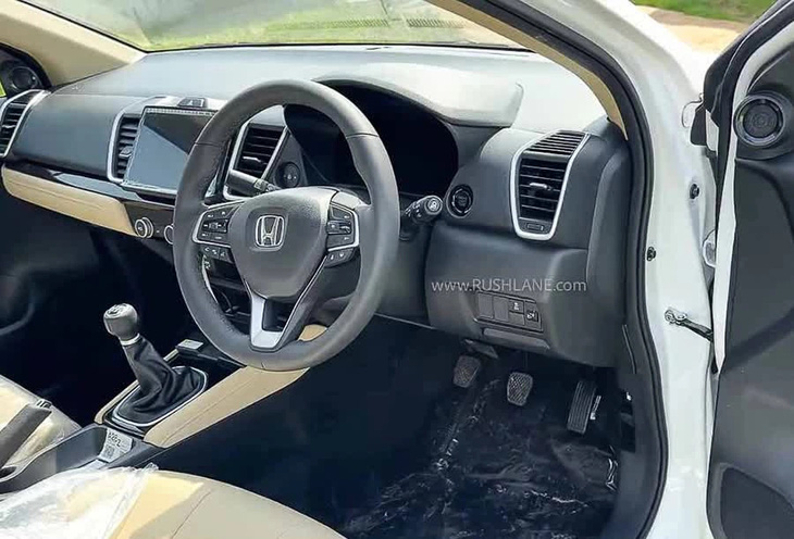 Honda City 2023 lộ diện ngoài đời thực: Vỏ cũ, thêm cửa sổ trời - Ảnh 4.