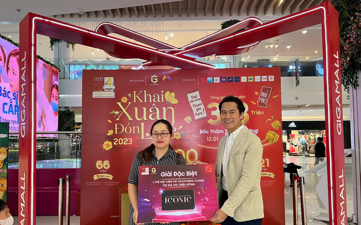 Trung tâm thương mại Gigamall trao 318 triệu đồng mừng sinh nhật