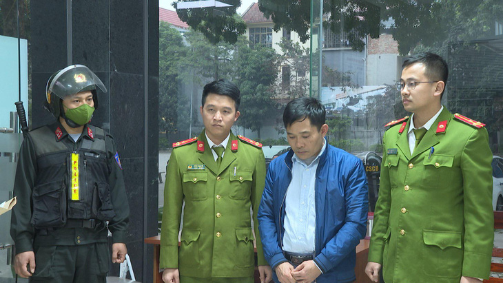 Giám đốc trung tâm đăng kiểm ở Phú Thọ bị khởi tố - Ảnh 1.