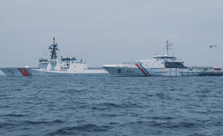 Mỹ, Philippines nối lại tuần tra chung trên Biển Đông - Ảnh 1.