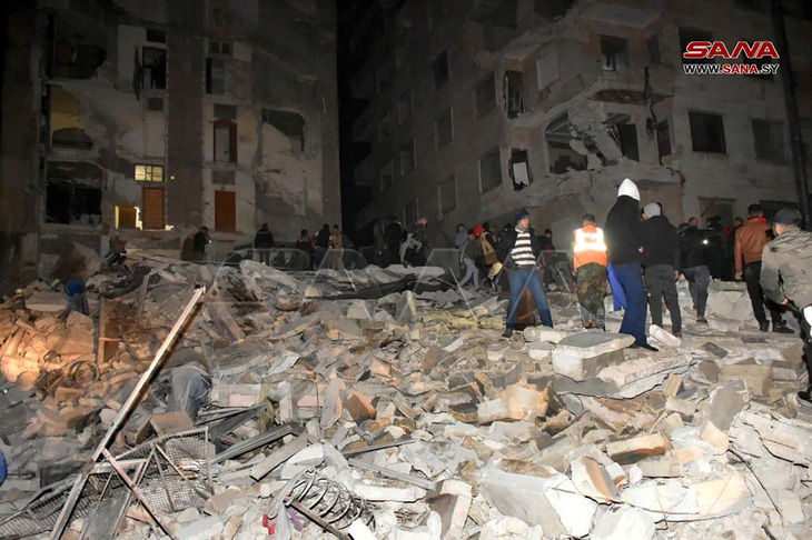 Trận động đất ở Thổ Nhĩ Kỳ mạnh tới nỗi ảnh hưởng tới các nước láng giềng như Syria - Ảnh: AFP