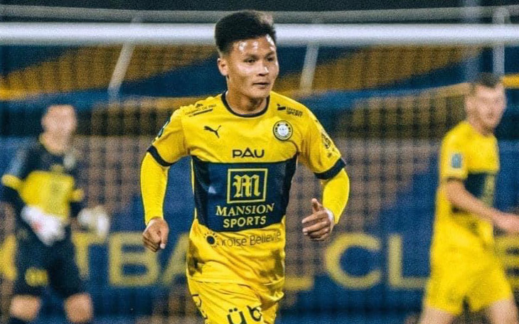 Quang Hải xuống đá cho đội B của Pau FC