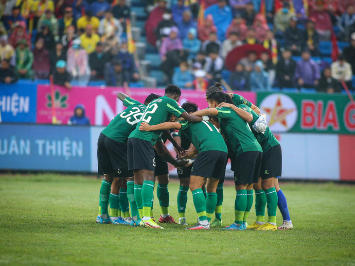 Dự đoán vòng 2 V-League: HAGL và CLB TP.HCM thua, Nam Định hòa - Ảnh 2.
