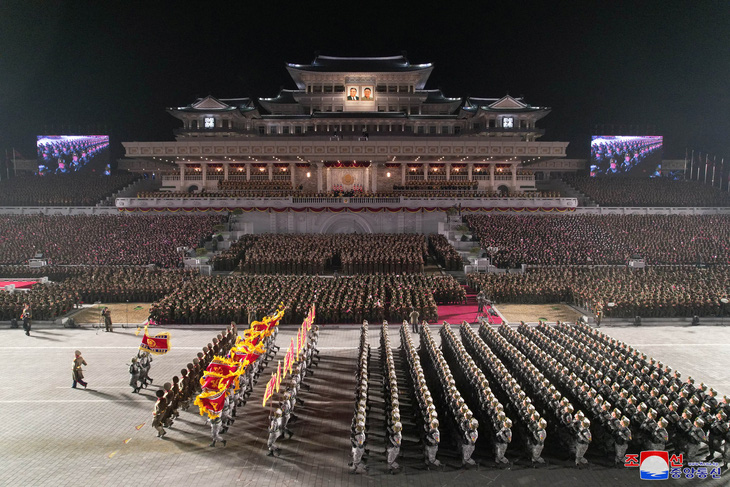 Đây là cuộc duyệt binh thứ 13 của Triều Tiên kể từ khi ông Kim Jong Un lên nắm quyền - Ảnh: REUTERS