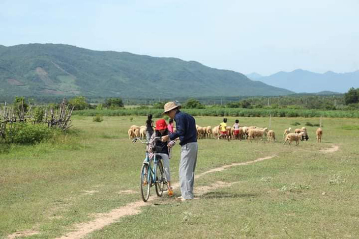 Cảnh miền quê yên bình tỉnh  Ninh Thuận trong phim Mẹ rơm - Ảnh: ĐPCC