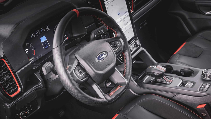 Ford Ranger Raptor 2023 giá từ 1,299 tỉ đồng, không dùng động cơ mạnh như bản quốc tế - Ảnh 3.