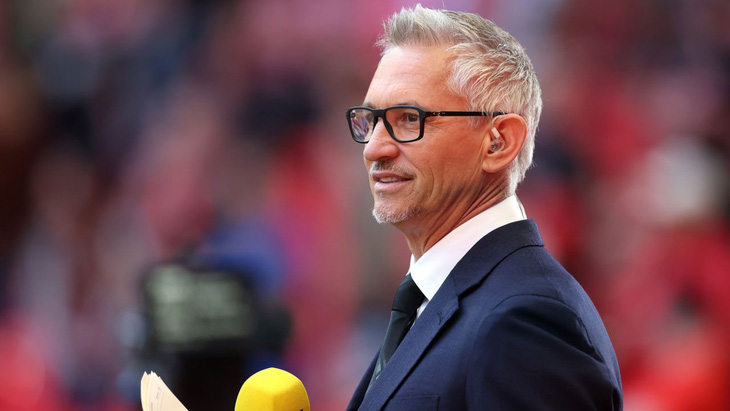 Tiền đạo Lineker bị Đài BBC ‘treo mic’ vì phát ngôn chính trị - Ảnh 1.