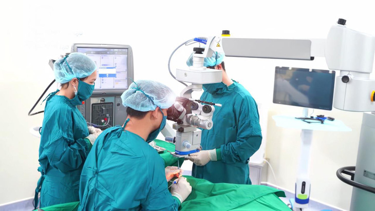 Bệnh viện Đại học Y Tân Tạo triển khai dịch vụ phẫu thuật kỹ thuật cao - Ảnh 3.