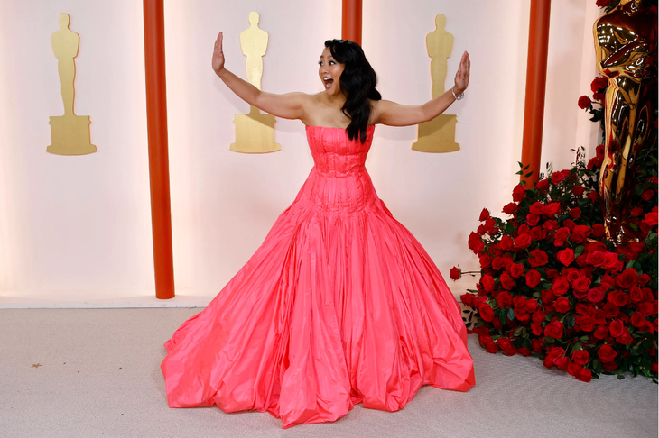 Phạm Băng Băng xuất hiện như nữ hoàng tại lễ trao giải Oscar - Ảnh 6.