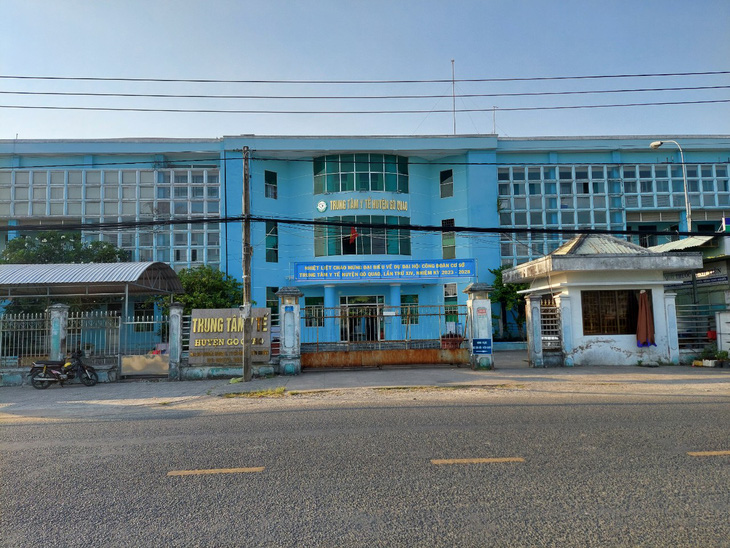 Bắt tạm giam 3 bác sĩ và 1 bảo vệ Trung tâm Y tế huyện Gò Quao - Ảnh 1.