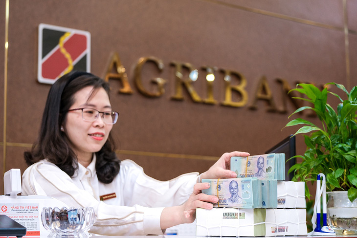 Agribank giảm tới 1,5%/năm lãi suất cho vay để hỗ trợ doanh nghiệp - Ảnh: NAM TRẦN