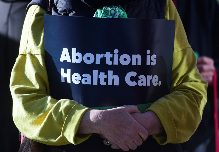 Bất chấp phản đối, bang Wyoming cấm thuốc phá thai - Ảnh 1.