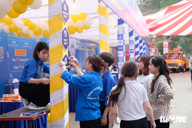 Tư vấn tuyển sinh 2023 tại Hà Nội: Sẵn sàng chào đón 15.000 học sinh tham dự - Ảnh 6.