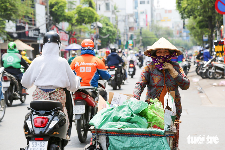 Thời tiết hôm nay 19-3: Nam Bộ oi ả cả ngày, Bắc Bộ nóng ẩm - Ảnh 1.