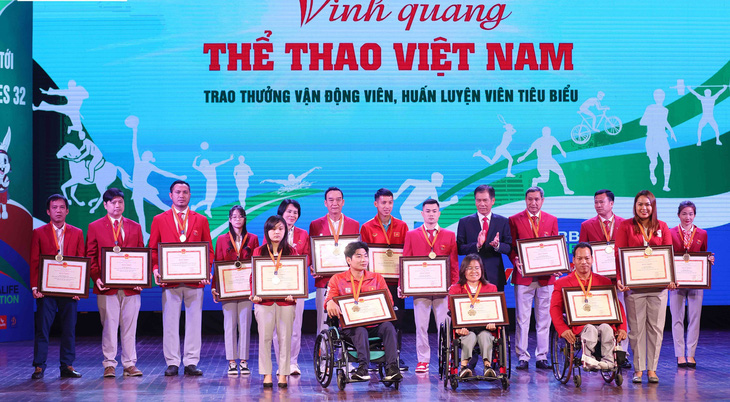 Vinh danh những ‘người hùng’ của thể thao Việt Nam năm 2022 - Ảnh 1.
