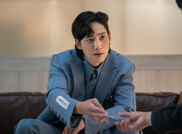 Ngỡ ngàng với xuất thân trâm anh thế phiệt của ác nam phim The Glory - Park Sung Hoon - Ảnh 2.