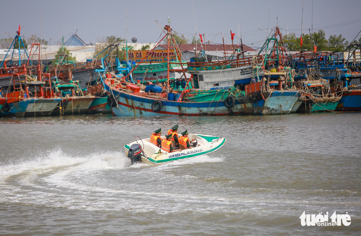 Nỗ lực ‘gỡ thẻ vàng’ IUU nơi biên ải - Ảnh 1.