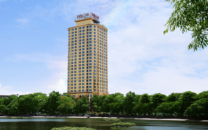 Ngân hàng rao bán món nợ gần 500 tỉ đồng của ông chủ khách sạn dát vàng Hà Nội