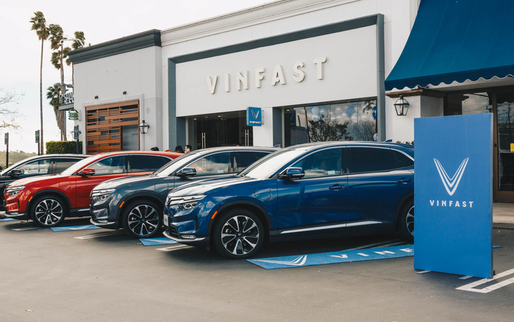 VinFast bàn giao xe cho khách hàng Mỹ - Ảnh 2.