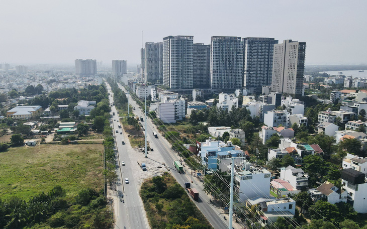 Dự án mở rộng đường Đồng Văn Cống chậm trễ: Sẽ xử phạt nhà thầu
