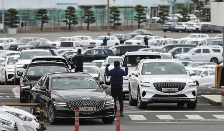 Hàn Quốc: Kim ngạch xuất khẩu ô tô tháng 2 cao kỷ lục - Ảnh 1.