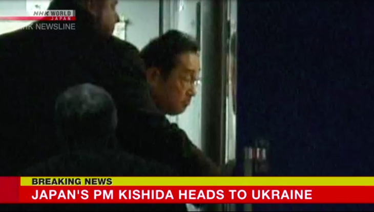 Thủ tướng Nhật đang tới Ukraine - Ảnh 1.