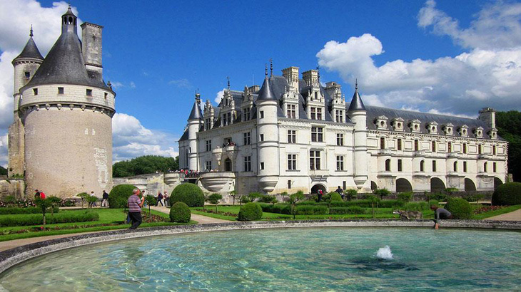 Tour Pháp: Thung lũng Loire và lâu đài Chenonceau - Ảnh 4.