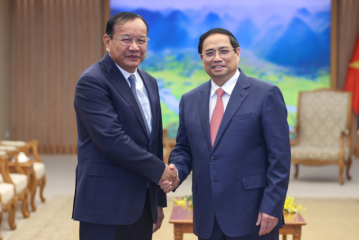 Thủ tướng đề nghị tăng cường hợp tác và sẵn sàng hỗ trợ Campuchia - Ảnh 1.