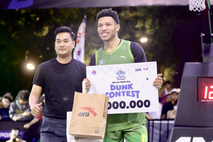 Desean Green chiến thắng Dunk Contest - Ảnh: VBA