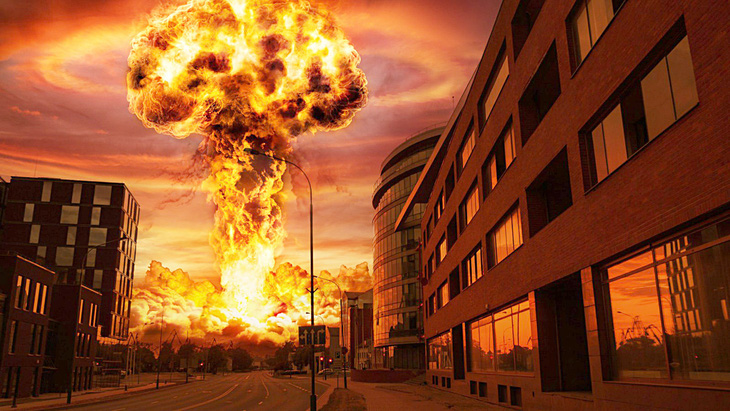 Có thể sống sót nếu ở trong tòa nhà kiên cố cách xa vụ nổ từ 4-50km tùy loại bom hạt nhân - Ảnh: Newsweek