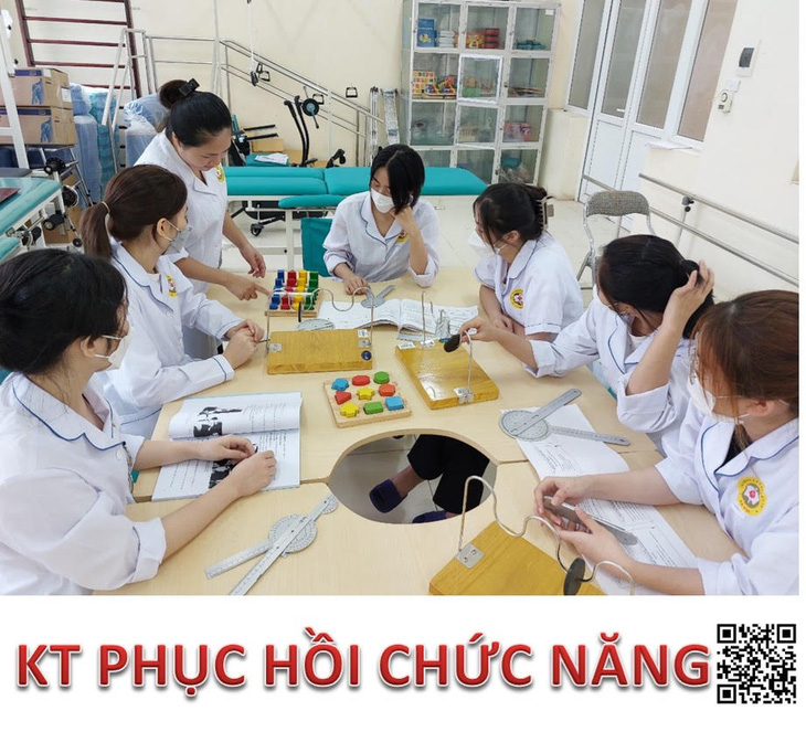 Trường cao đẳng Y tế Hà Nội xét tuyển hơn 2.000 chỉ tiêu - Ảnh 3.