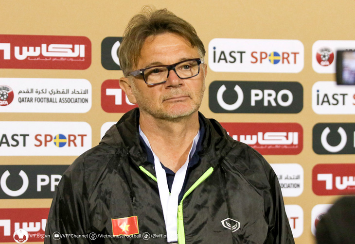 HLV Philippe Troussier: Thua U23 Iraq 0-3 là tỉ số không mong muốn - Ảnh 1.