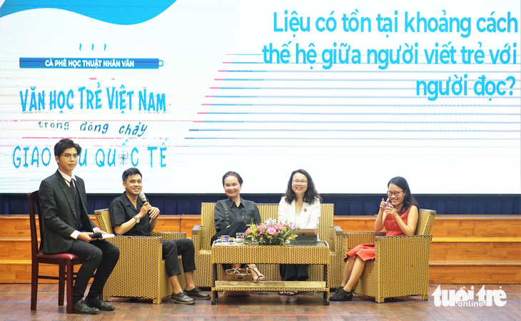 Cần gì để văn học trẻ Việt Nam vươn ra thế giới? - Ảnh 1.