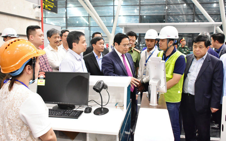 Thủ tướng yêu cầu sớm đưa nhà ga T2 sân bay Phú Bài vào hoạt động