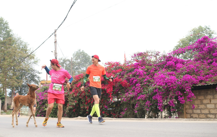 Hoàng Nguyên Thanh, Lê Thị Tuyết vô địch giải marathon quốc gia 2023 - Ảnh 9.