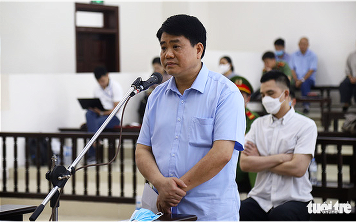 Mối quan hệ của ông Nguyễn Đức Chung và giám đốc trốn nợ trong vụ nâng khống giá cây xanh