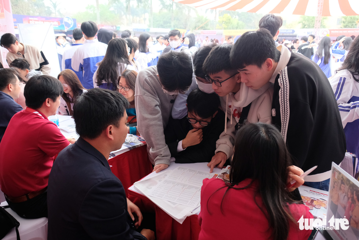 Đại học Quốc gia Hà Nội tăng chỉ tiêu tuyển sinh, mở thêm 4 ngành mới - Ảnh 2.
