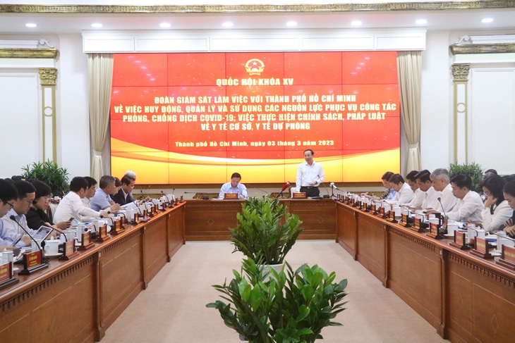 Phó chủ tịch Quốc hội: Nên cân nhắc khi bắt đơn vị y tế làm đúng phải kiểm điểm - Ảnh 2.