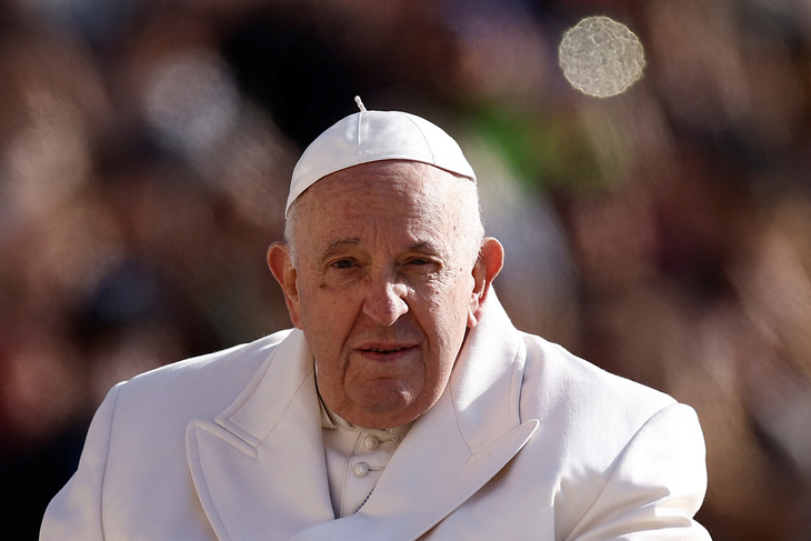 Sức khỏe Giáo hoàng Francis tốt hơn sau một ngày nhập viện - Ảnh 1.