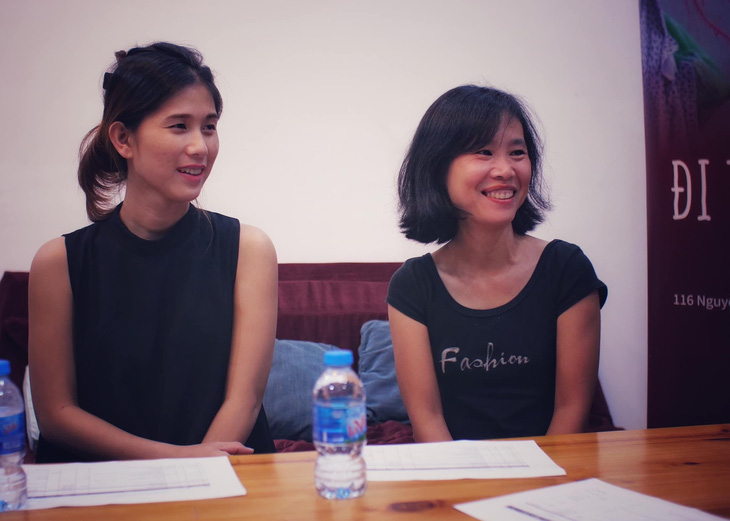 Đạo diễn Trần Phương Thảo (phải) và Lê Ánh Phong - nhân vật chính trong phim Đi tìm Phong - Ảnh: Varan Việt Nam