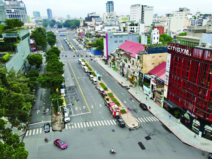 Theo bảng giá đất thì đường Lê Lợi (TP.HCM) có giá 162 triệu đồng/m2, giá thị trường hơn 1 tỉ đồng/m2. Ảnh: T.T.D.