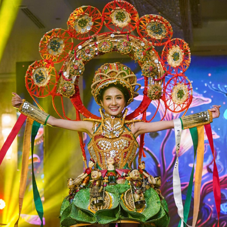 Người đẹp Bến Tre Nguyễn Thanh Hà đăng quang Miss Eco International 2023 - Ảnh 2.