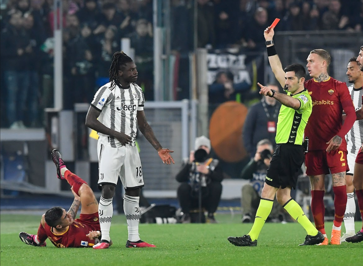 Thẻ đỏ sau 40 giây, tiền đạo Juventus vẫn chưa phá kỷ lục Serie A - Ảnh 1.