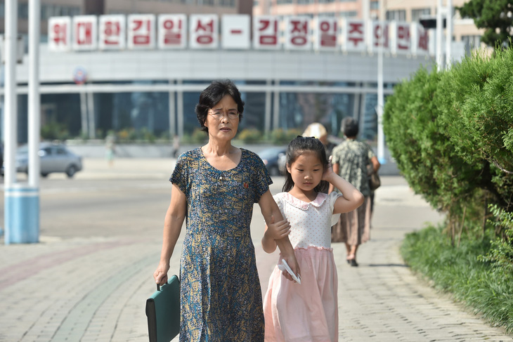 Nhân ngày 8-3, báo Triều Tiên kêu gọi phụ nữ sinh nhiều con hơn