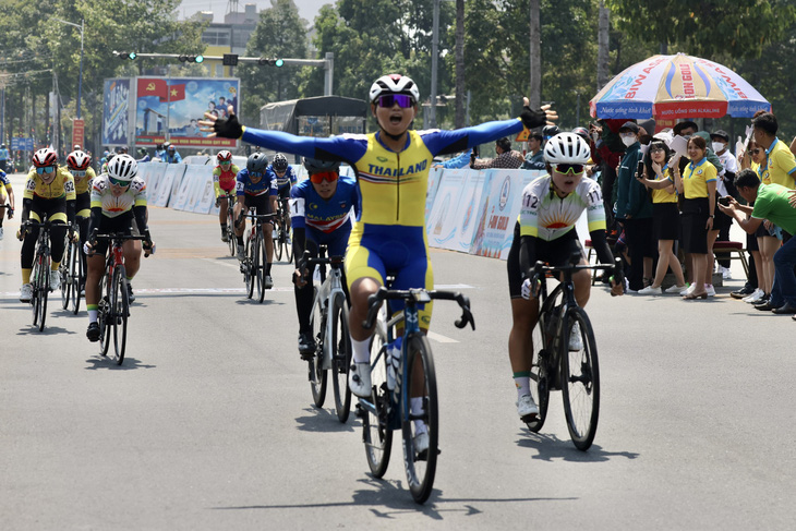 Tay đua Thái Lan ghi dấu ấn ở Giải xe đạp nữ quốc tế Bình Dương - Ảnh 1.