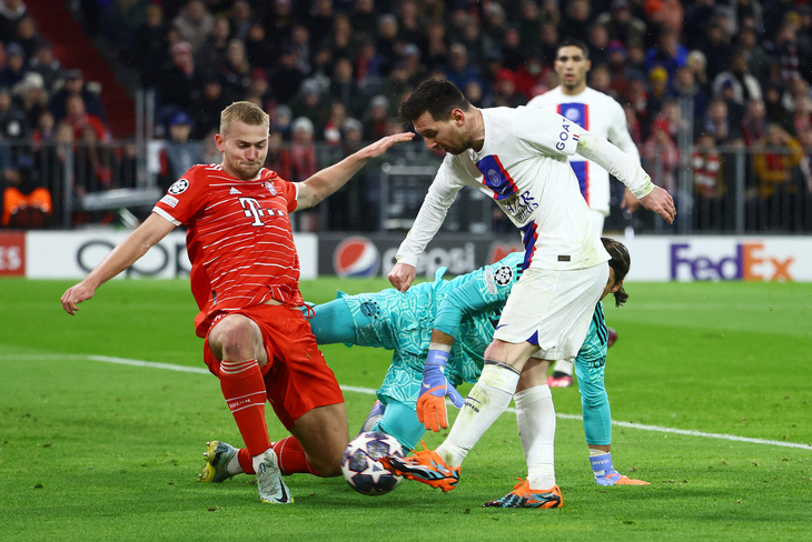 Bayern tiễn Messi - Mbappe rời Champions League - Ảnh 1.