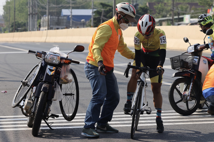 Tay đua Jutatip bất bại tại Giải xe đạp nữ quốc tế Bình Dương - Ảnh 3.