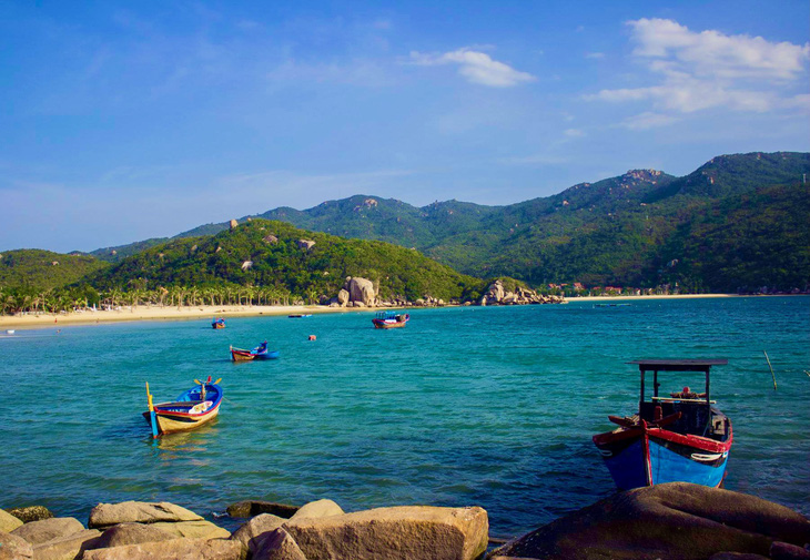 Cung đường ven biển Bắc Khánh Hòa nối những điểm du lịch hoang sơ tuyệt đẹp - Ảnh 9.