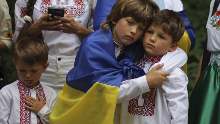 Hàng nghìn trẻ em Ukraine đã được đưa sang Nga. Ảnh: The Moscow Times